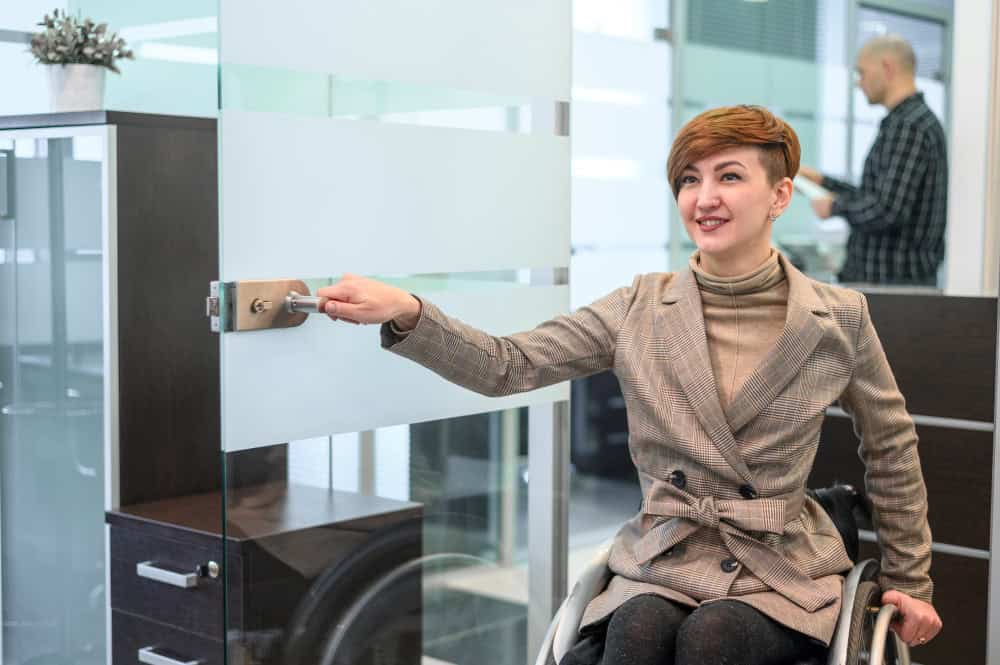 support worker course